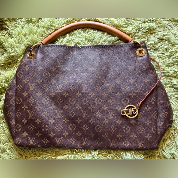 Louis Vuitton Monogram Artsy MM - Picture 4 of 17